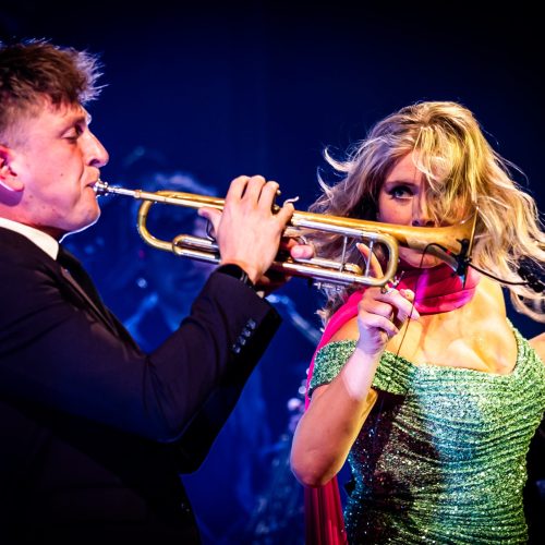 Julie Huard met trompettist